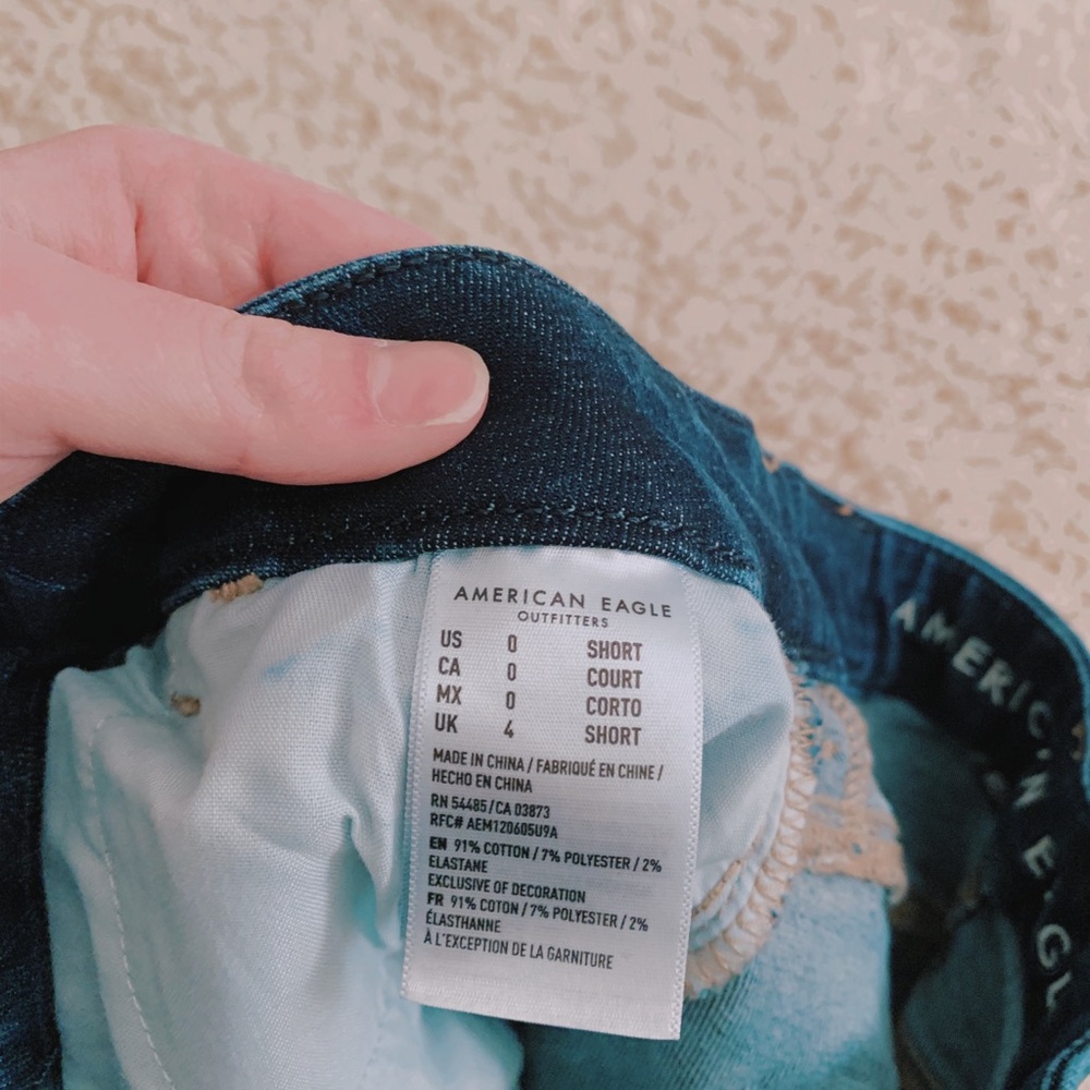 NWOT American Eagle curvy classic blue jeans - Picture 7 of 7